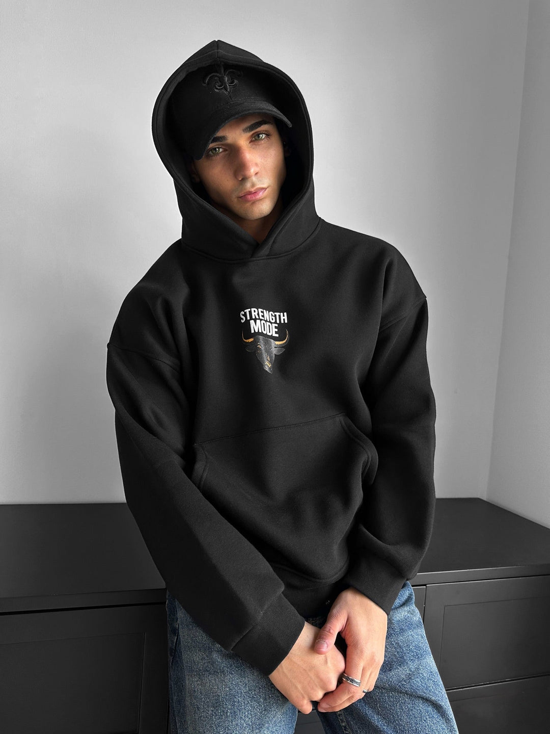 Oversize Styrka Mode Hoodie - Svart