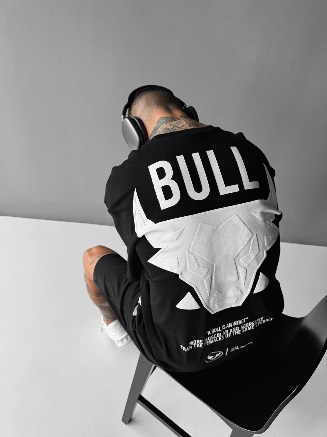 Oversize Bull T-shirt - Svart och Vit