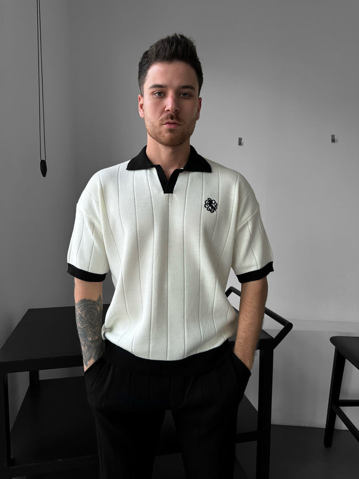 Lös Passform Broderad Polo T-shirt - Ecru