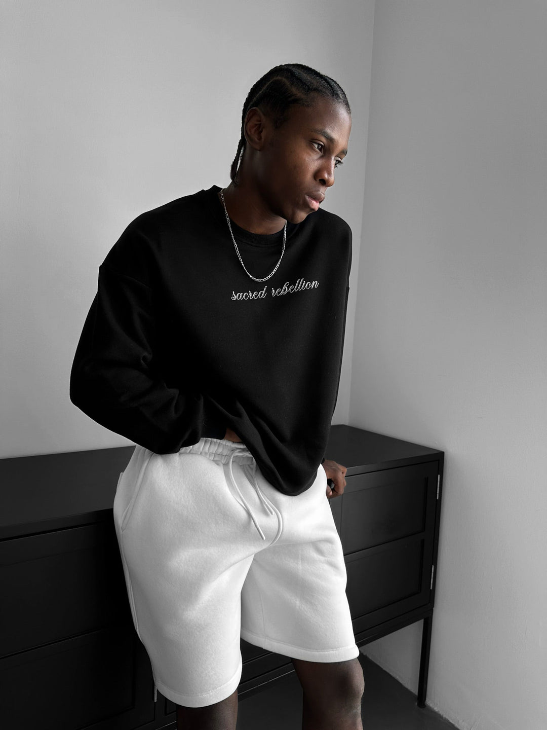 Oversize Sacred Rebellion Sweater - Svart