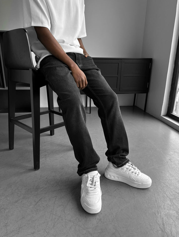 Regular Fit Tvättade Jeans - Svart