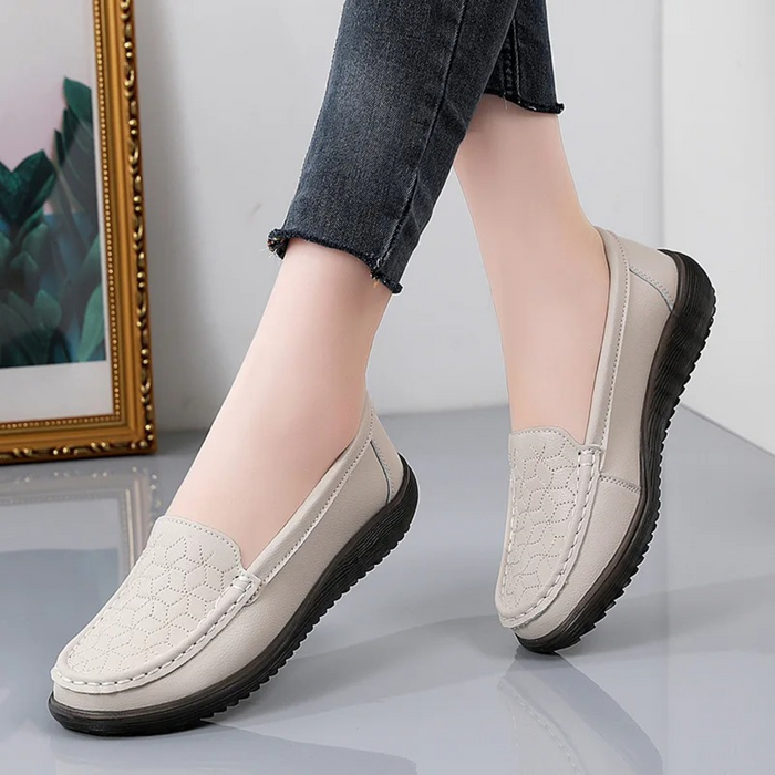 Dam Loafers med Reliefmönster och Tjock Gummisula