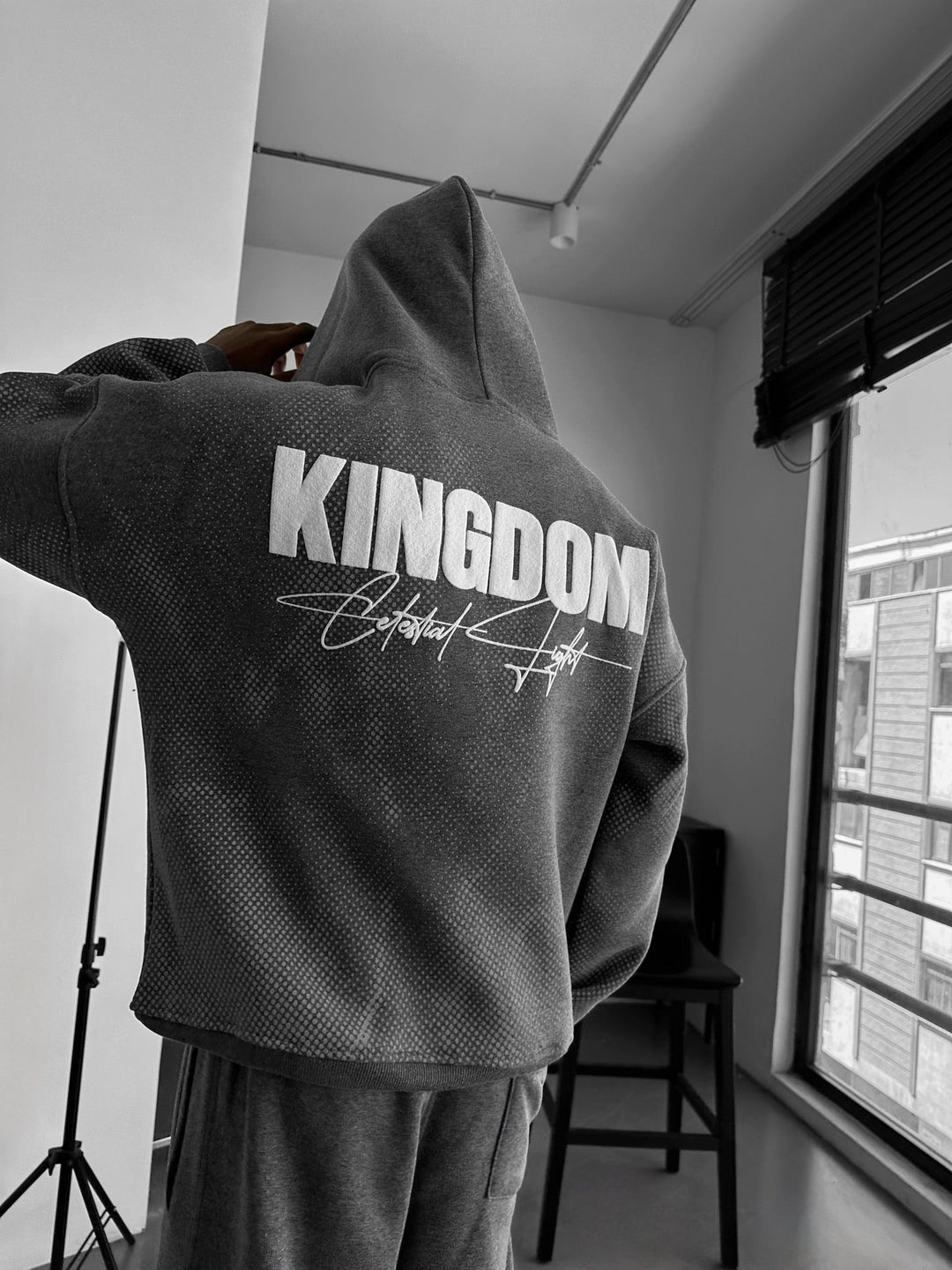 Oversize Kingdom Hoodie - Antracit Melange och Vit