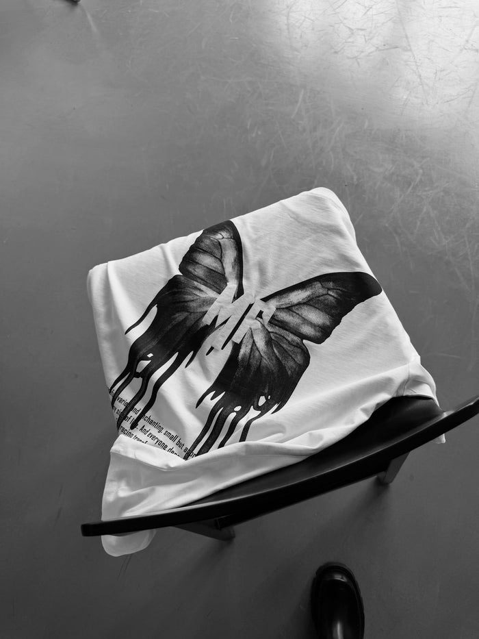 Oversize 'Like a Butterfly' T-Shirt - Ecru och Antracit