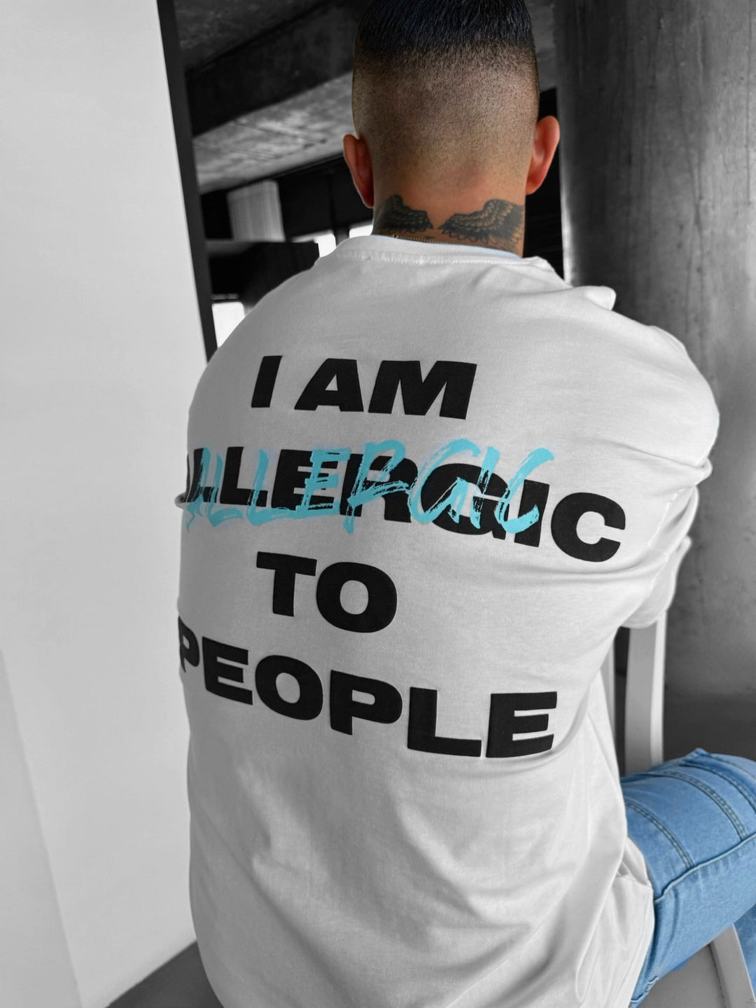 Oversize Allergisk T-Shirt - Ecru och Blå