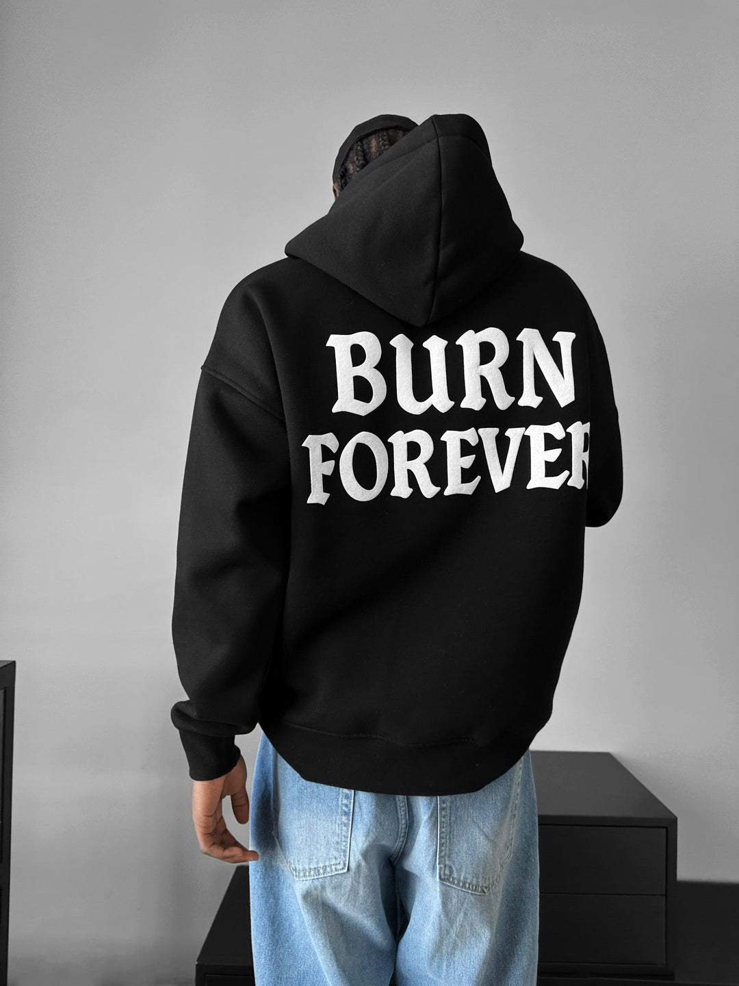 Oversize “Burn Forever” Hoodie - Svart