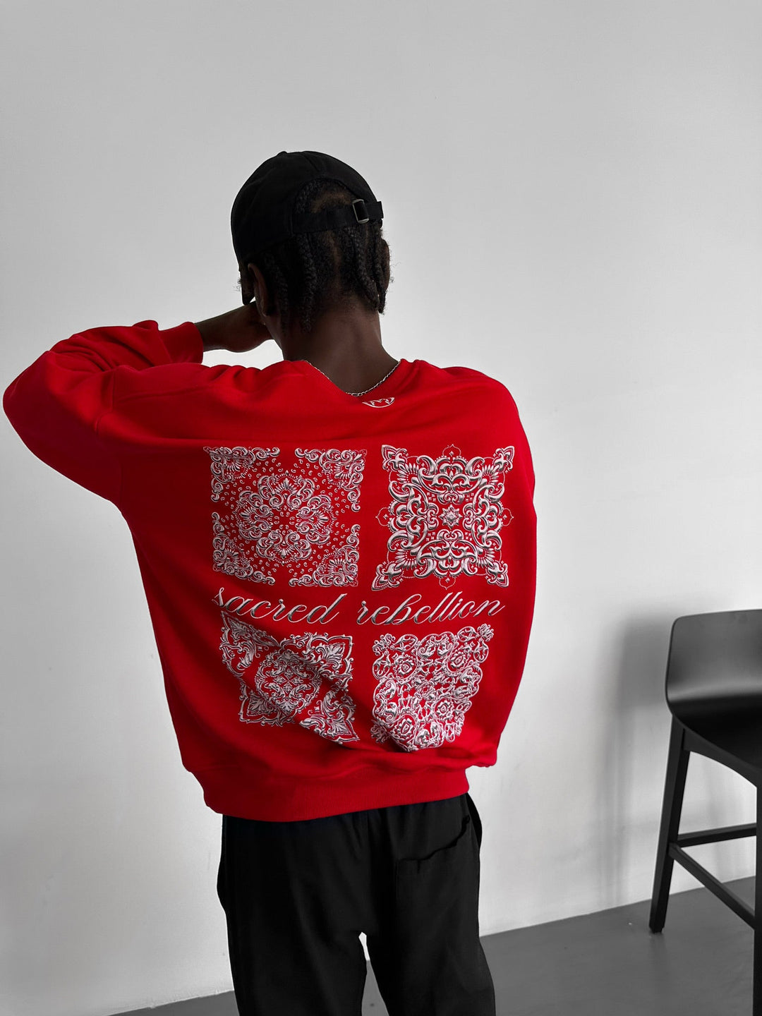 Oversize Sacred Rebellion Sweater - Röd