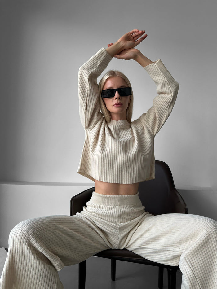 Kort Stickad Pullover - Beige