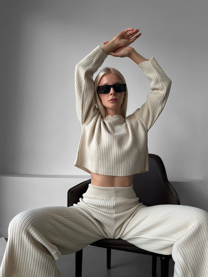Kort Stickad Pullover - Beige