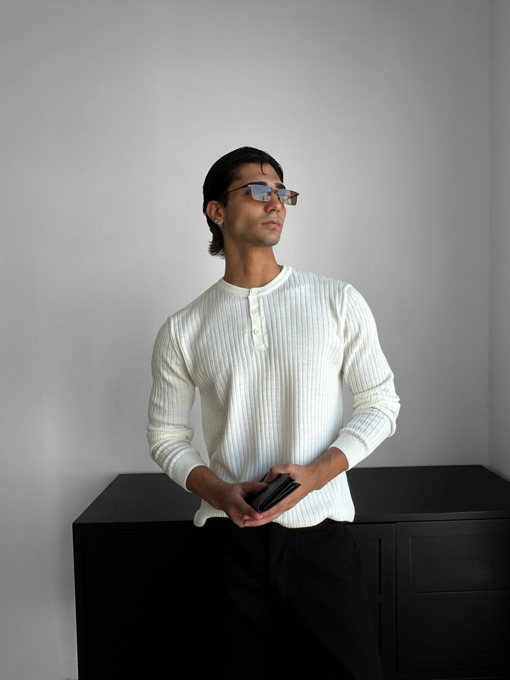 Slim Fit Knappstickad Tröja - Ecru