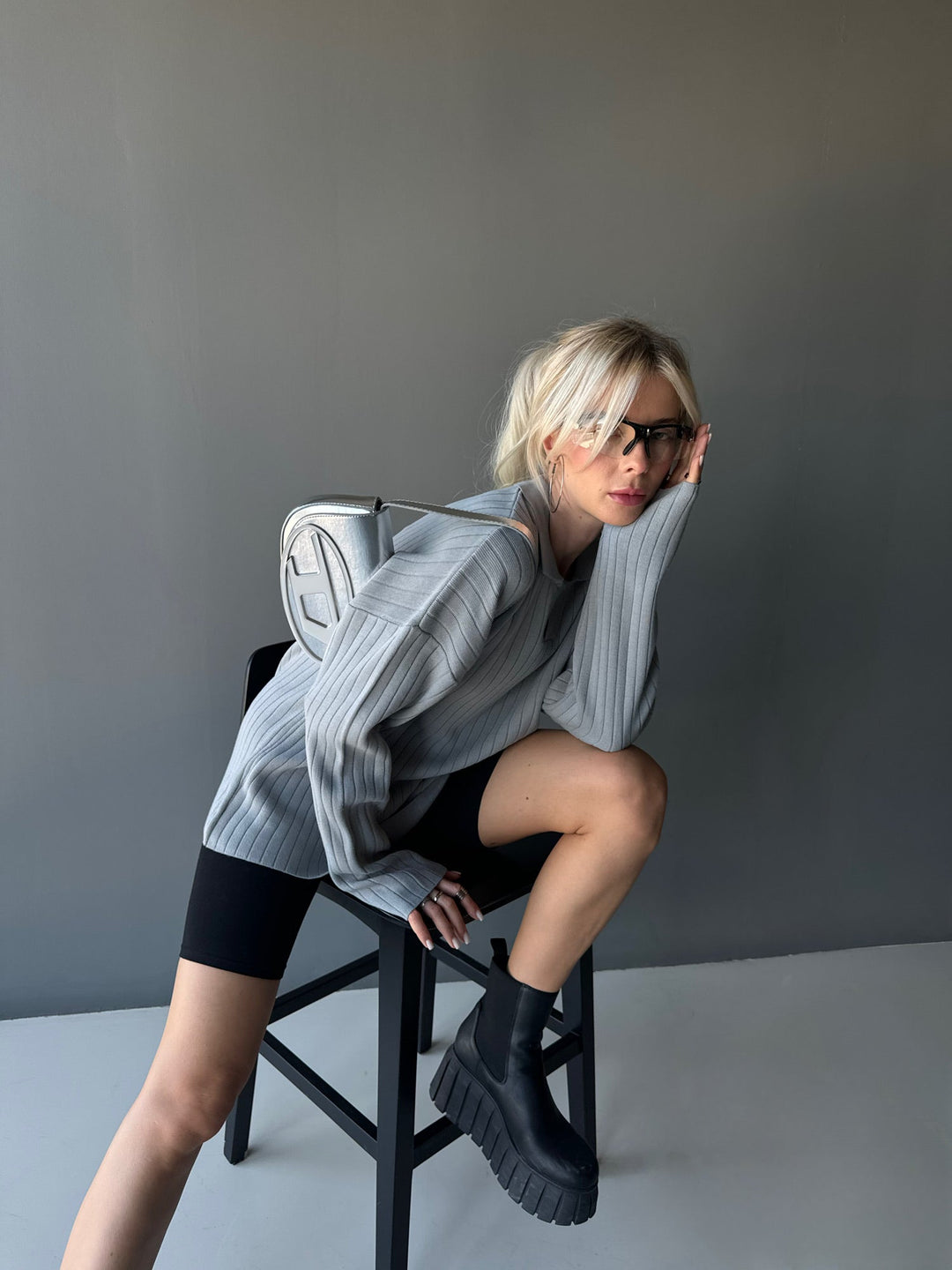 Oversize Vid Ribbad Långärmad Stickad Polo Sweatshirt - Grå