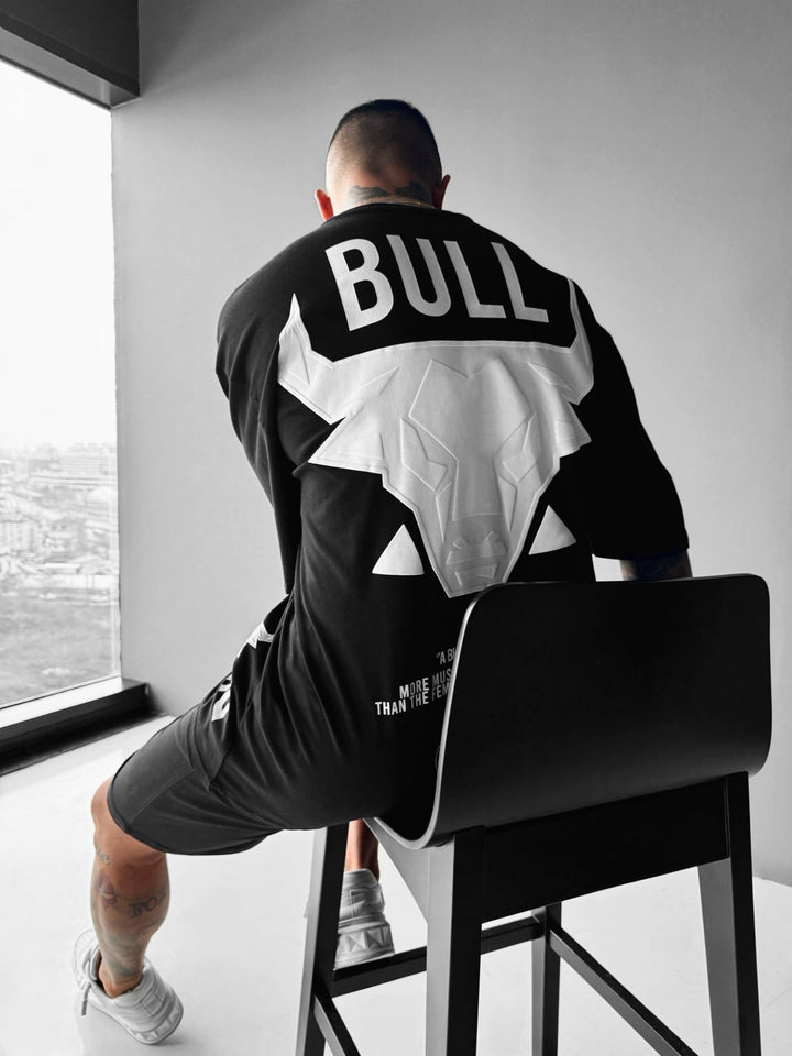 Oversize Bull T-shirt - Svart och Vit