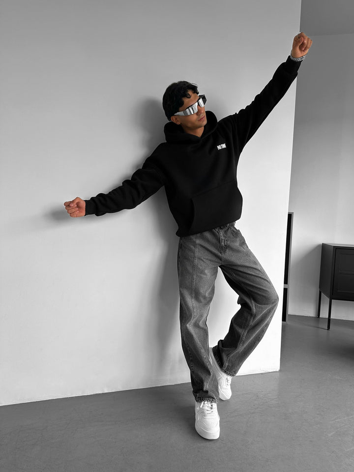 Oversize Ingen Tid för Nonsens Hoodie - Svart och Vit