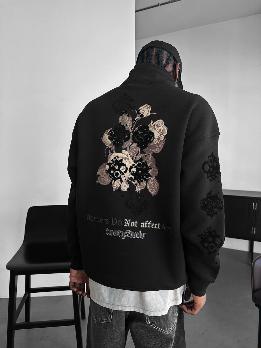 Oversize Halvdraget Grafisk Sweatshirt - Svart