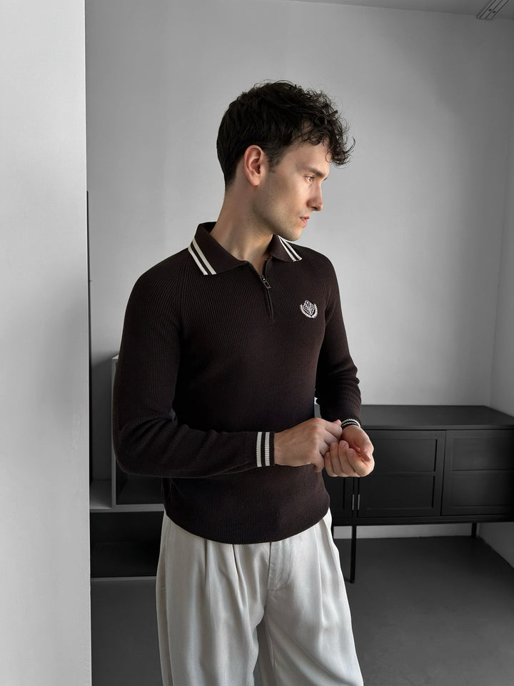 Slim Fit Halvdraget Broderat Polo Tröja - Mörkbrun