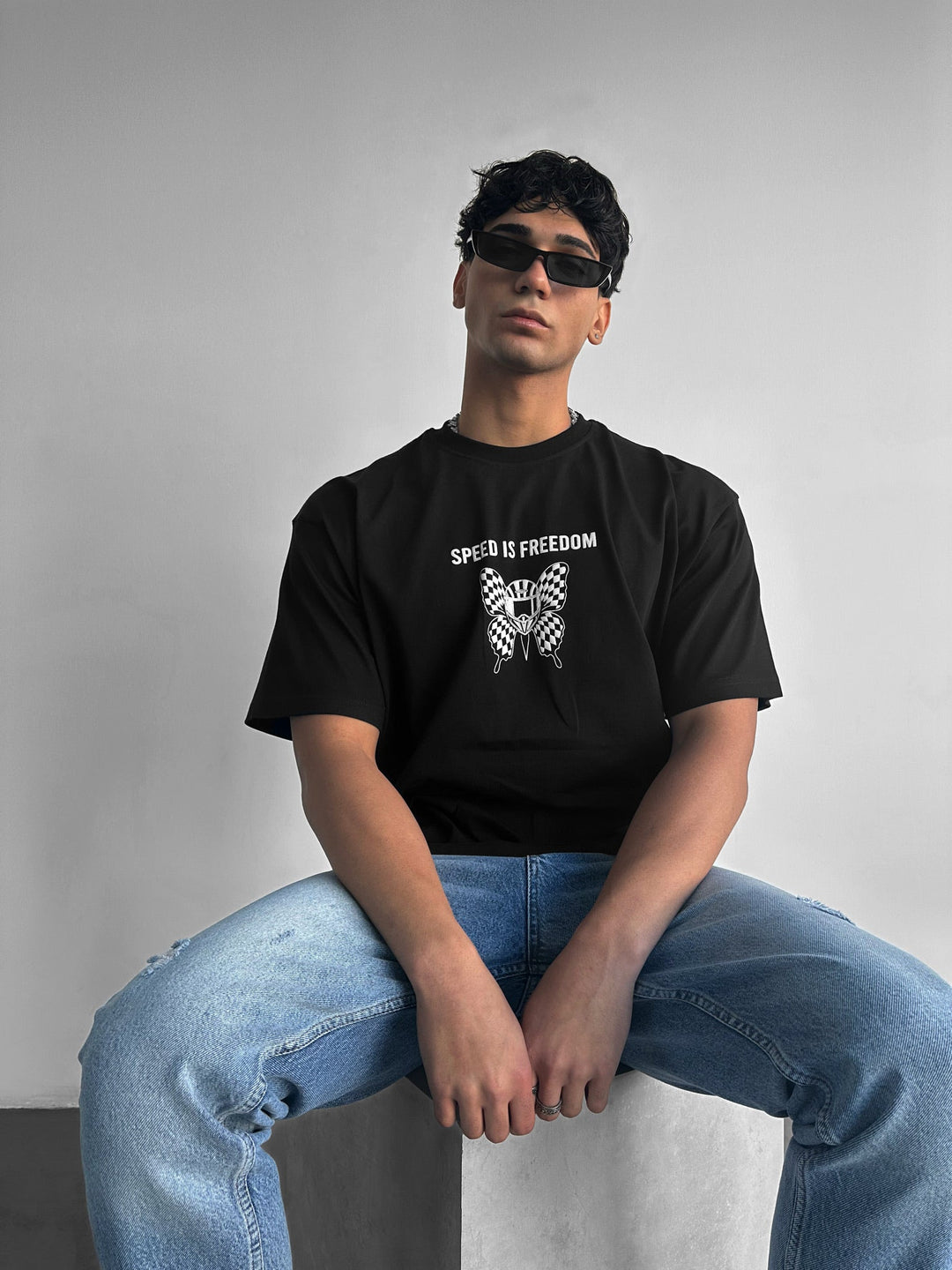 Oversize Butterfly Helmet T-shirt - Svart