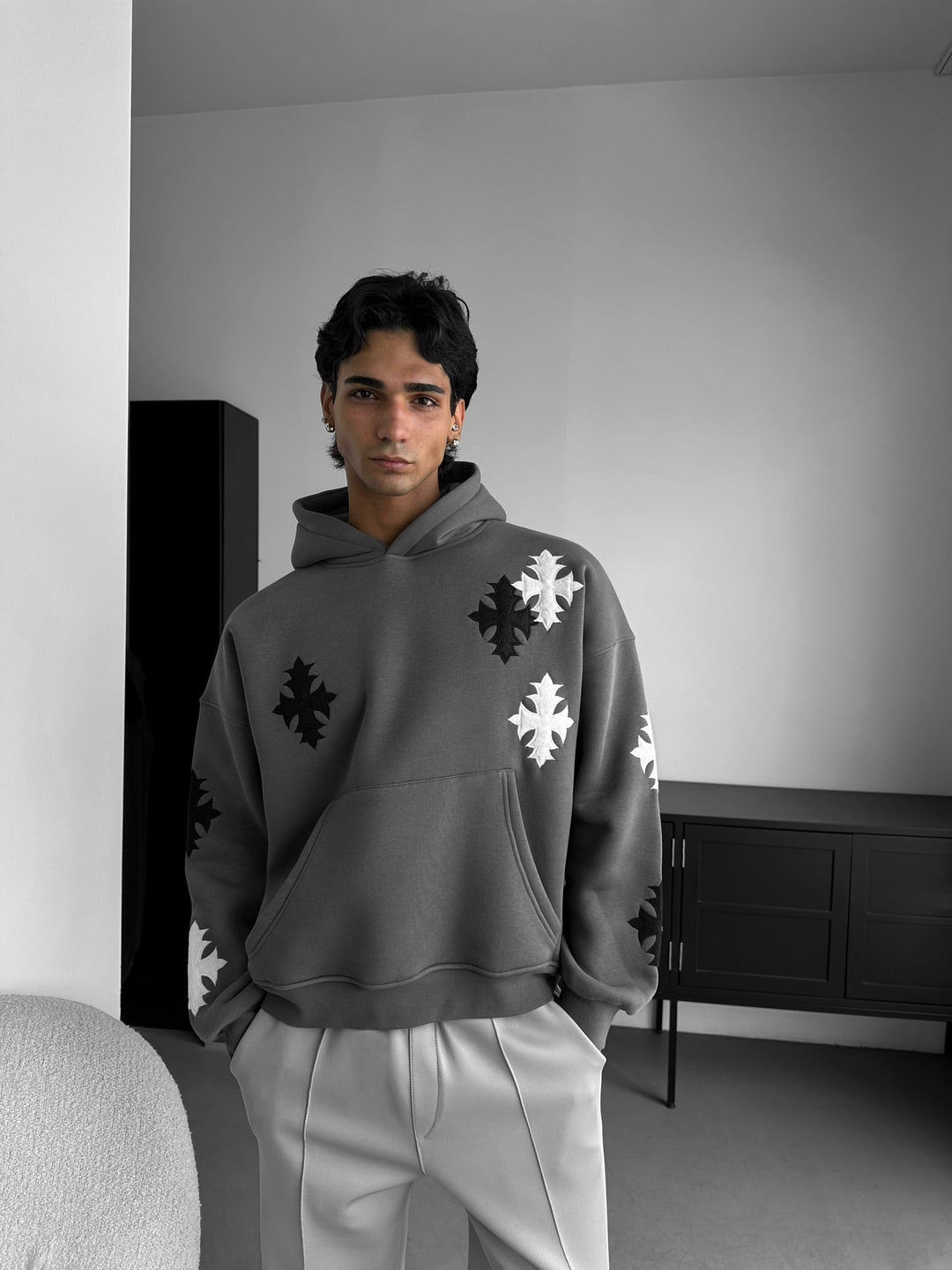 Oversize Gotisk Kors Hoodie - Antracit
