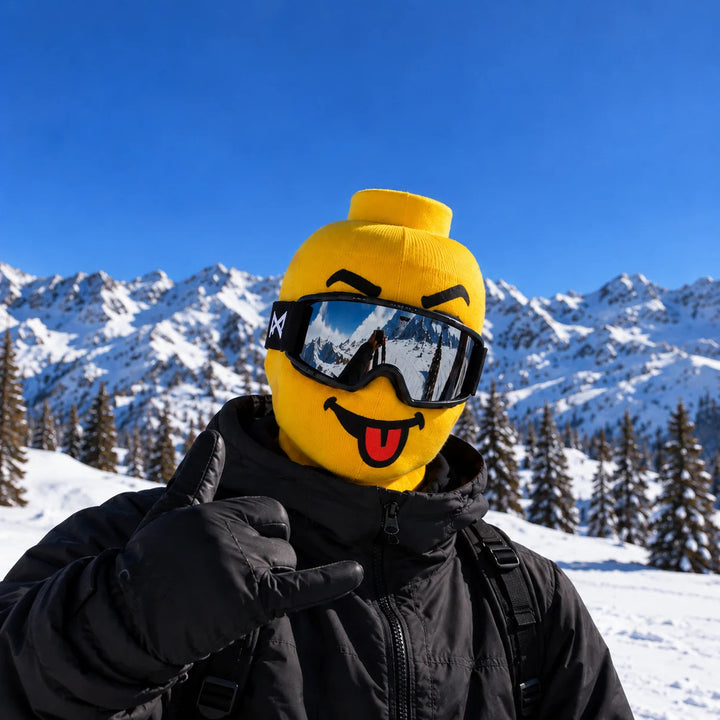 Stickad balaclava med glatt tryck