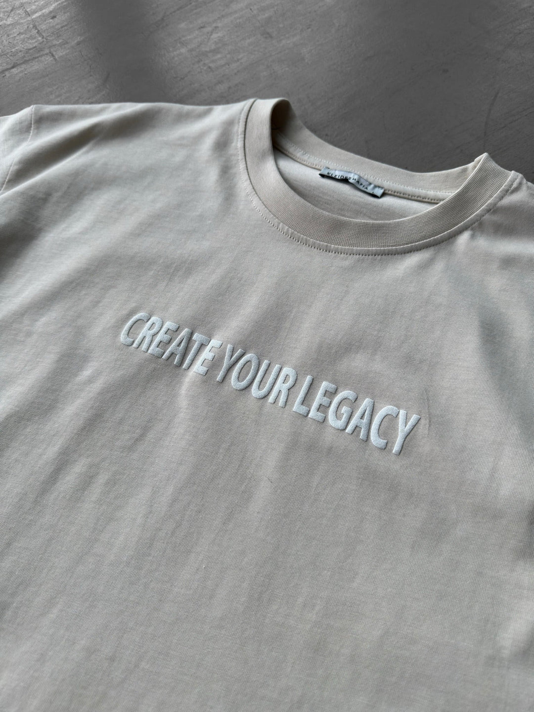 Oversize Legacy T-shirt - Beige