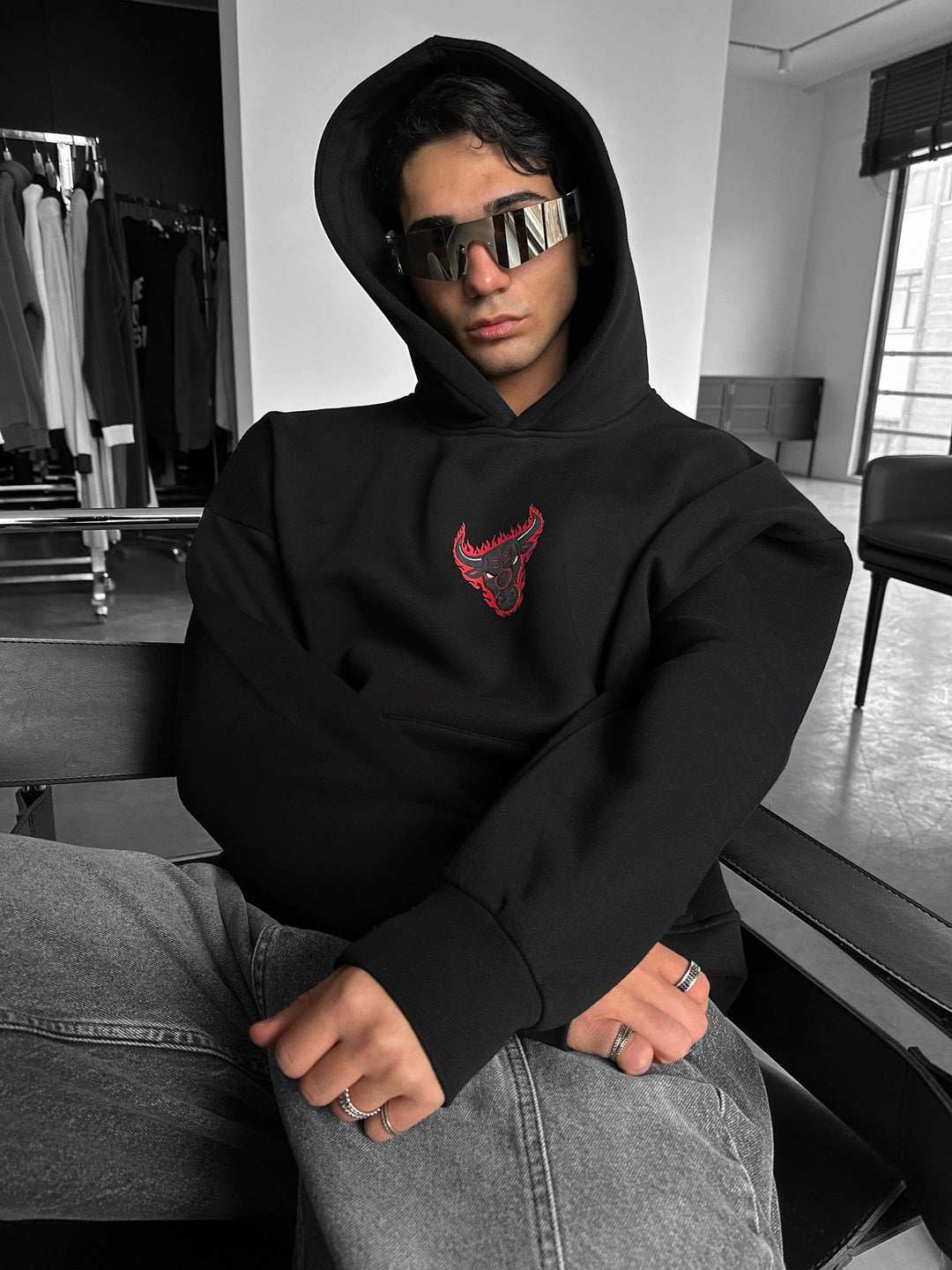 Oversize Bull Fearless Hoodie - Svart och Röd