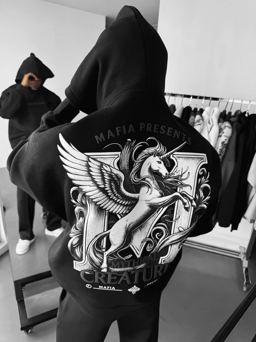 Oversize Creatures Hoodie - Svart