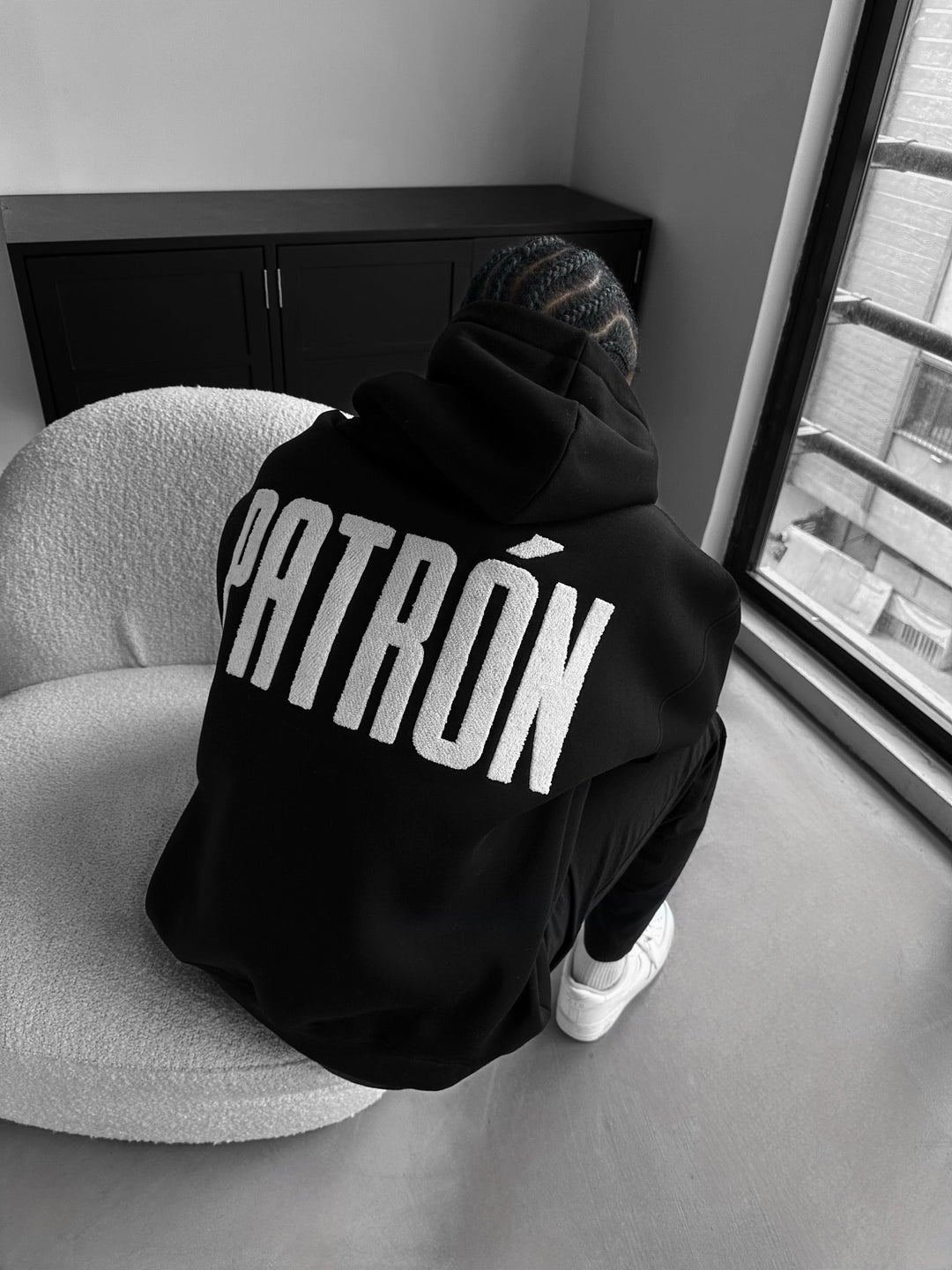 Oversize Detaljerad Patron Hoodie - Svart och Vit