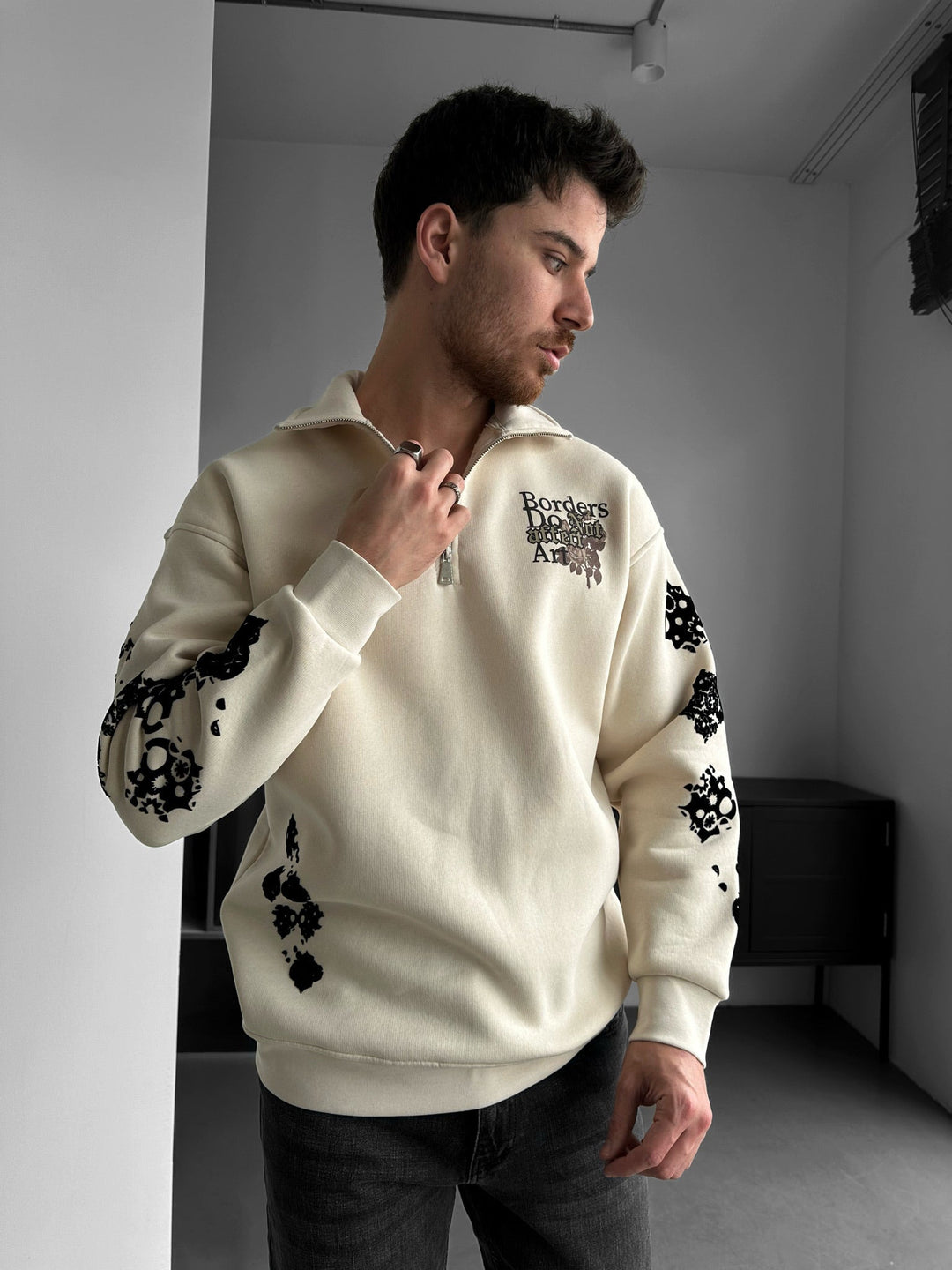 Oversized Halvdraget Grafiskt Sweatshirt - Beige