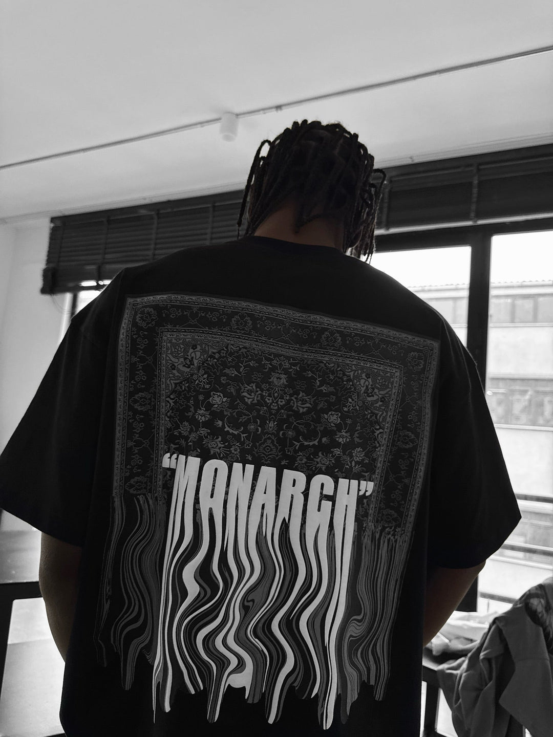 Oversize Monarch T-Shirt - Svart och Vit