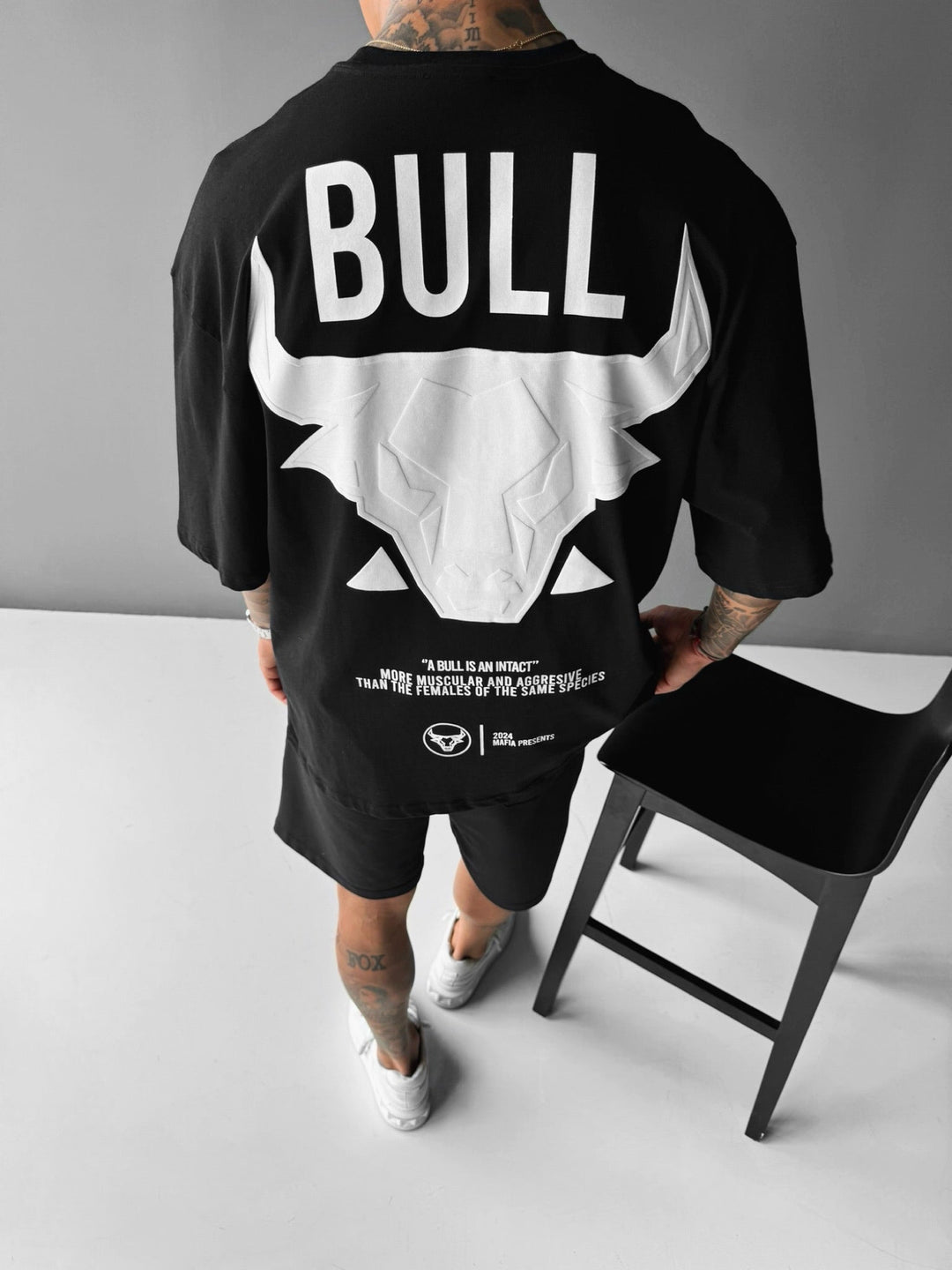 Oversize Bull T-shirt - Svart och Vit
