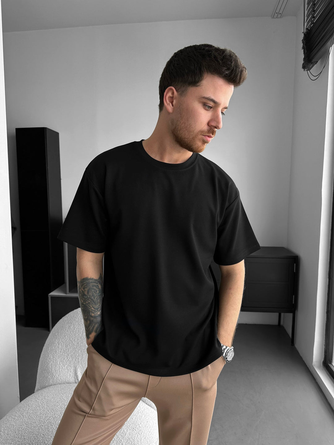 Lös Passform Bas T-shirt - Svart