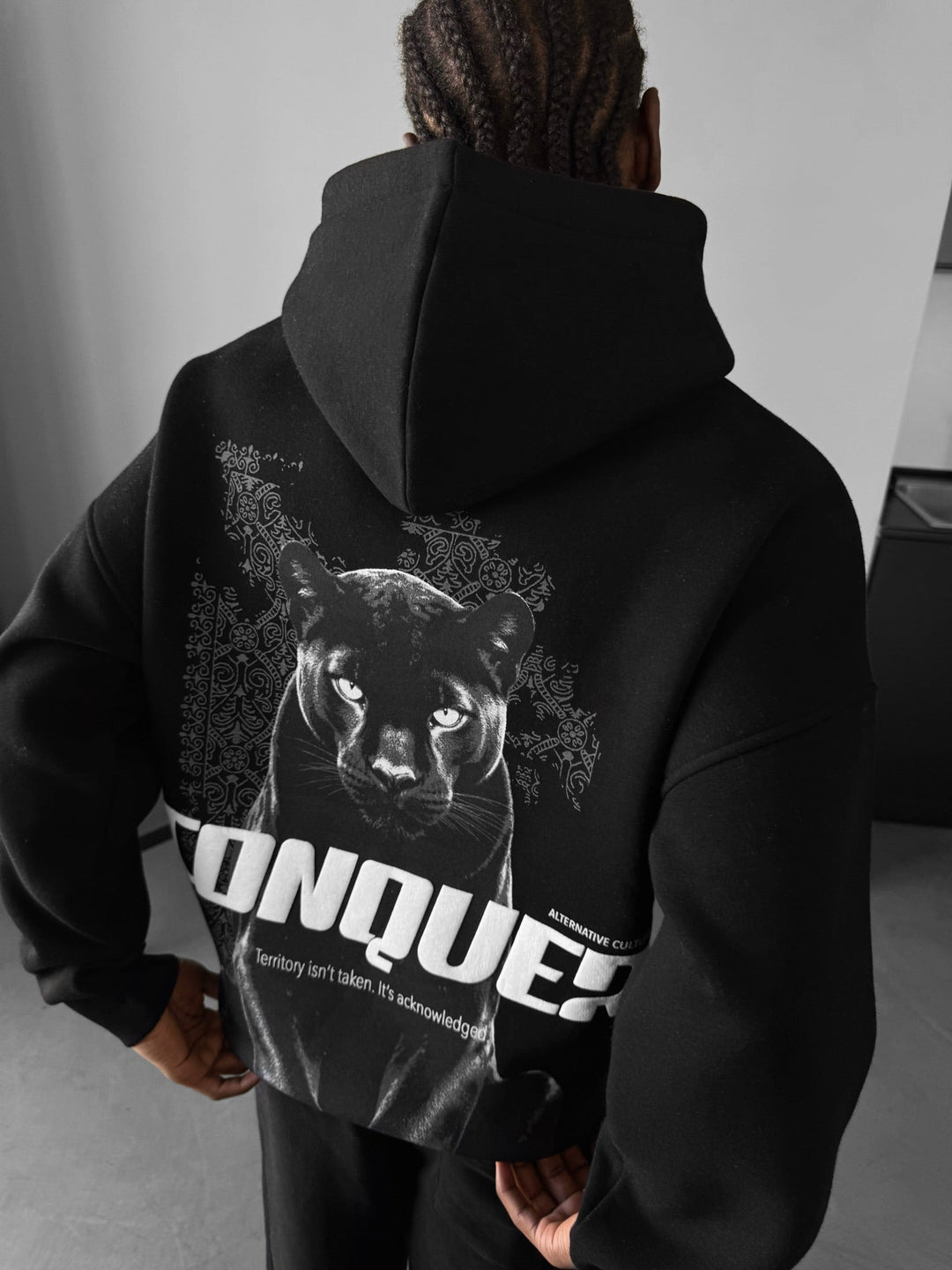 Oversize Conquer Hoodie - Svart