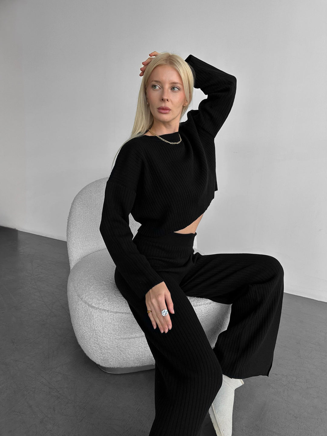 Kort Stickad Pullover - Svart