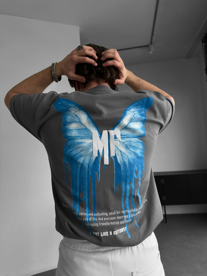 Oversize 'Like a Butterfly' T-shirt - Stormigt Väder