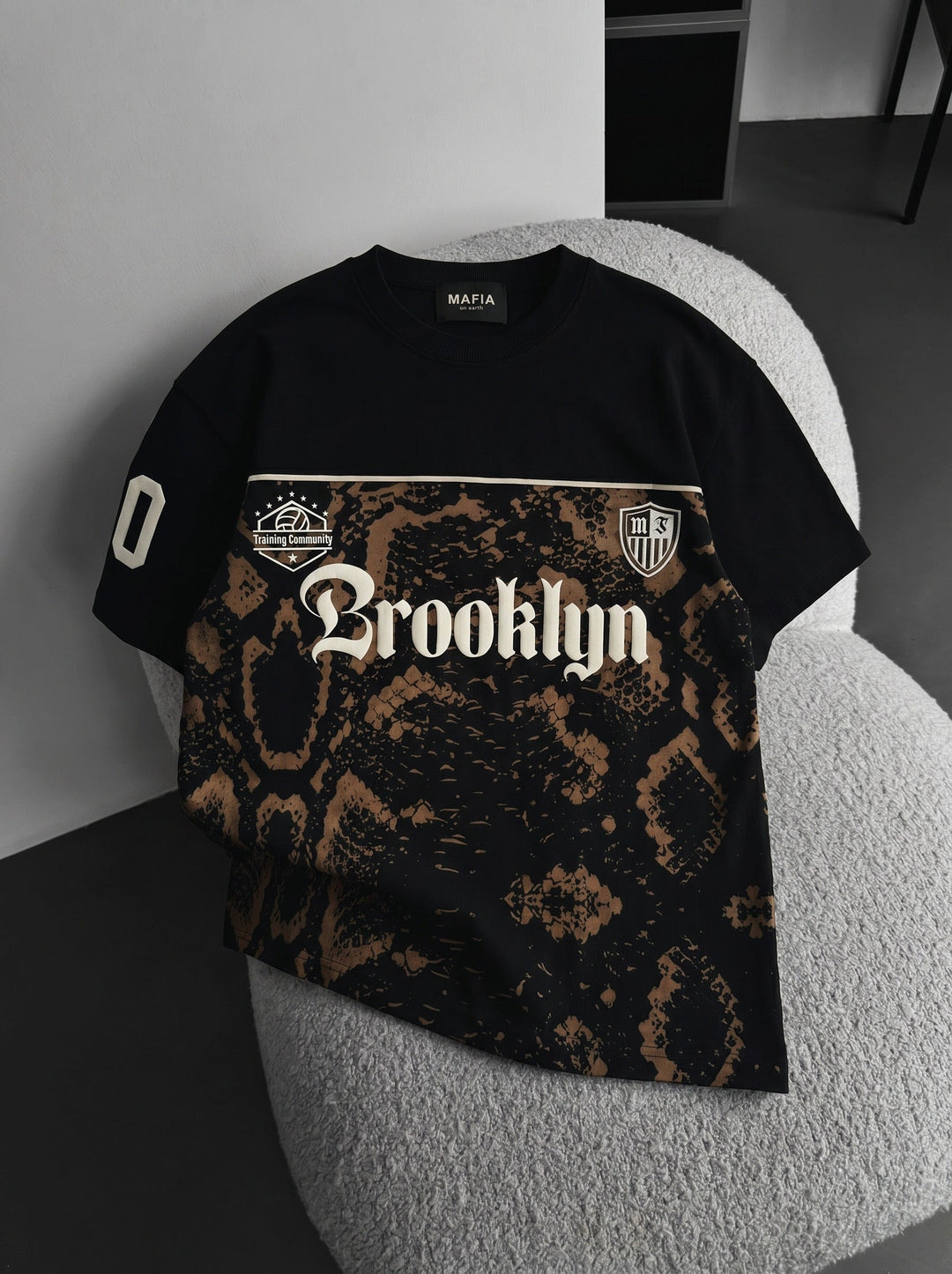 Oversize Brooklyn T-shirt - Svart och Brun