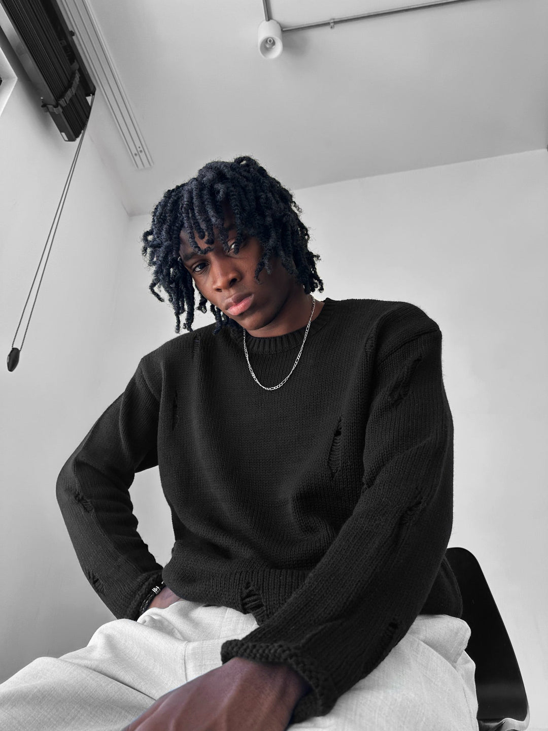 Oversize Torn Sweater - Svart