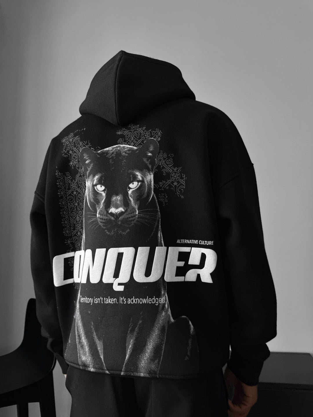 Oversize Conquer Hoodie - Svart