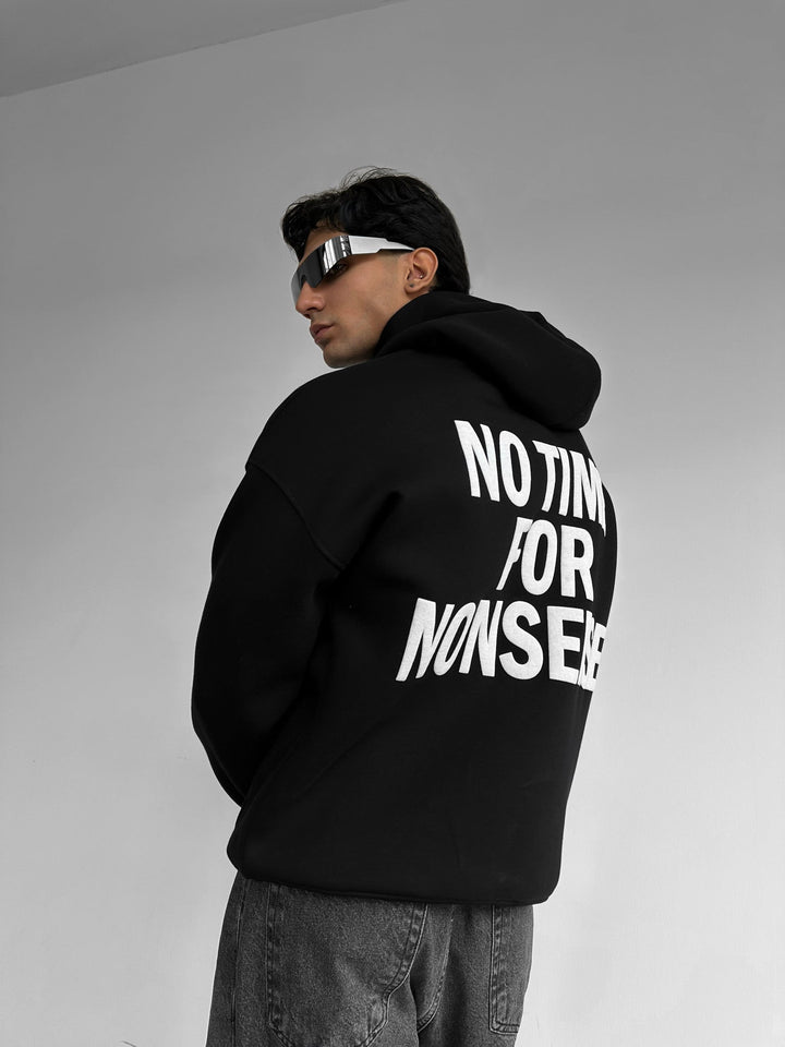 Oversize Ingen Tid för Nonsens Hoodie - Svart och Vit