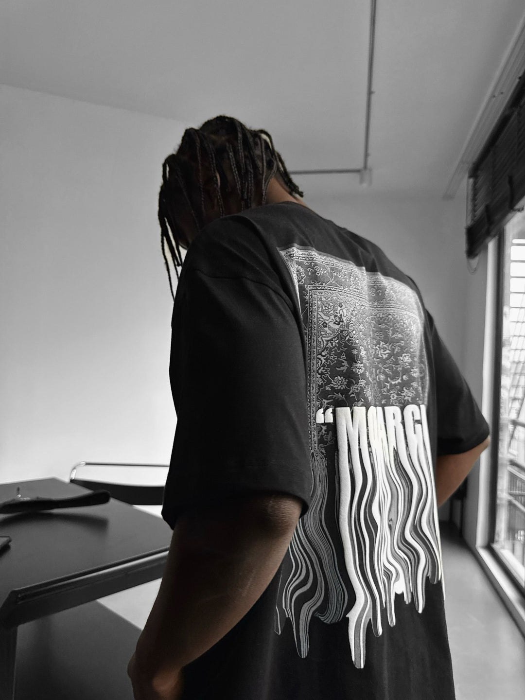 Oversize Monarch T-Shirt - Svart och Vit