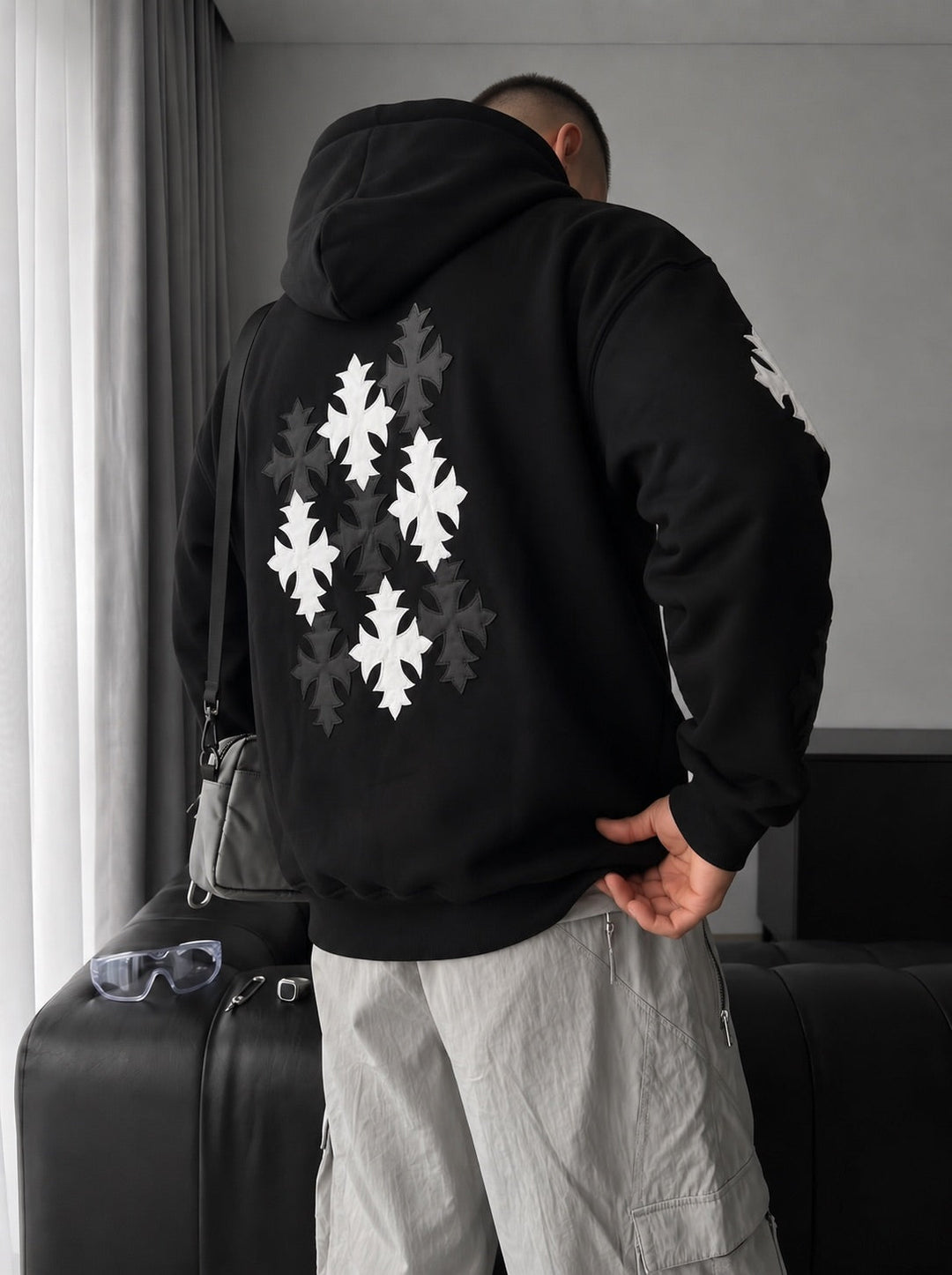 Oversized Gotisk Kors Hoodie - Svart