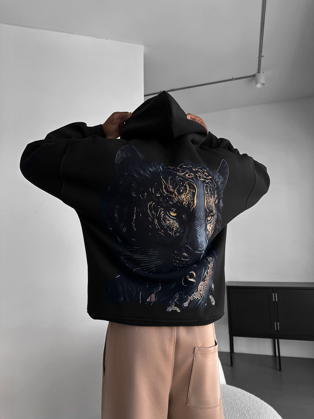 Oversize Detaljerad Lejon Hoodie - Svart