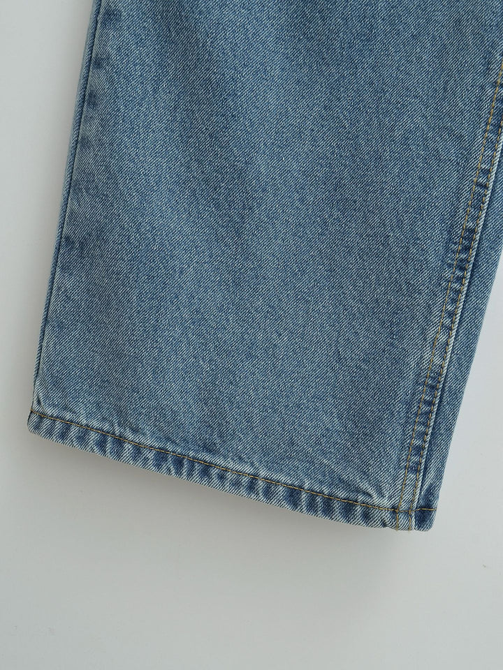 Dammjeans med hög midja, tvättad effekt och vid ben