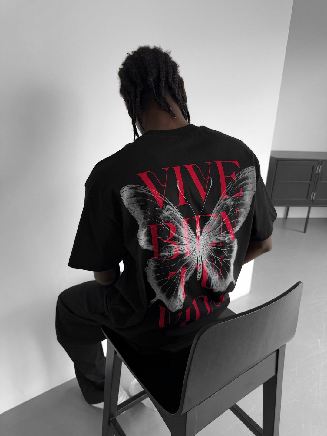 Oversize "Vive Bien Tu Vida" T-shirt - Svart och Vit