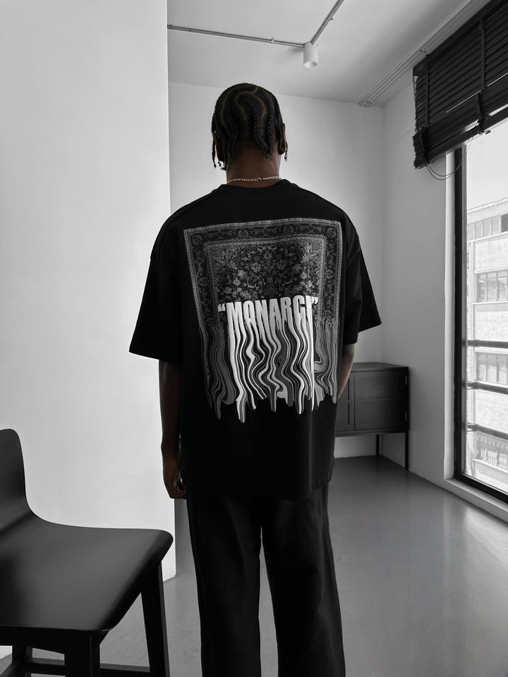 Oversize Monarch T-Shirt - Svart och Vit