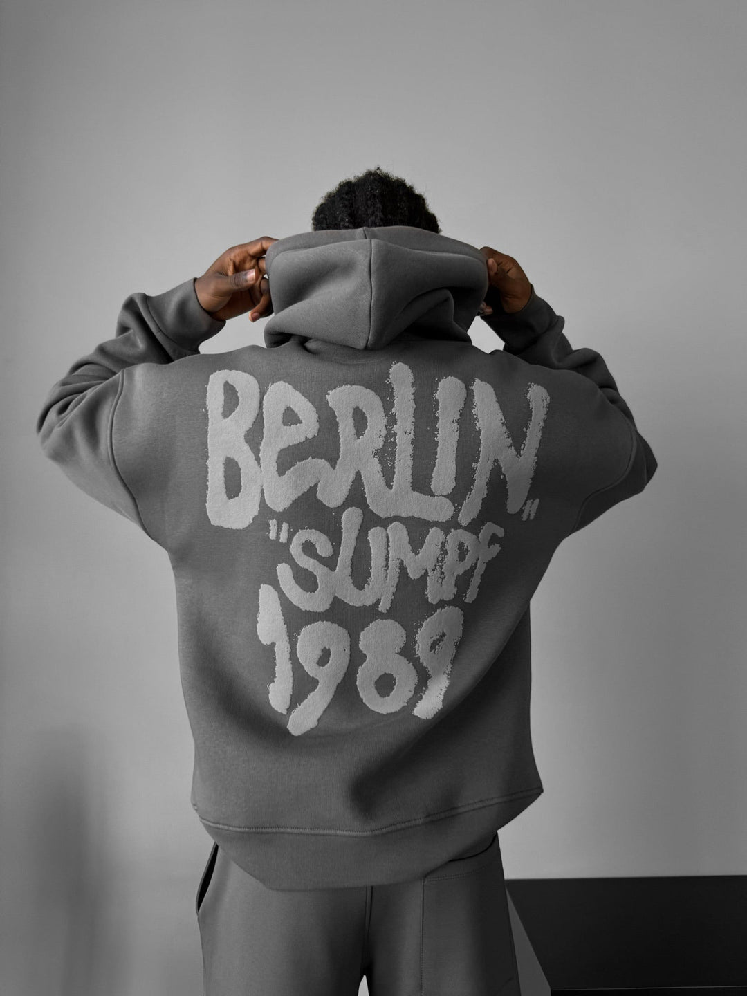 Oversize Berlin "Sumpf" Hoodie - Antracit