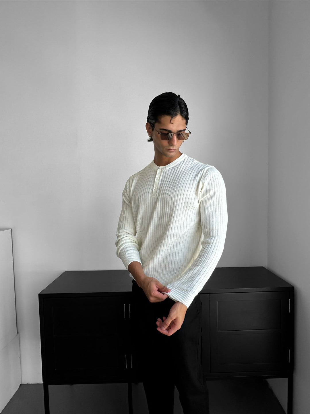Slim Fit Knappstickad Tröja - Ecru