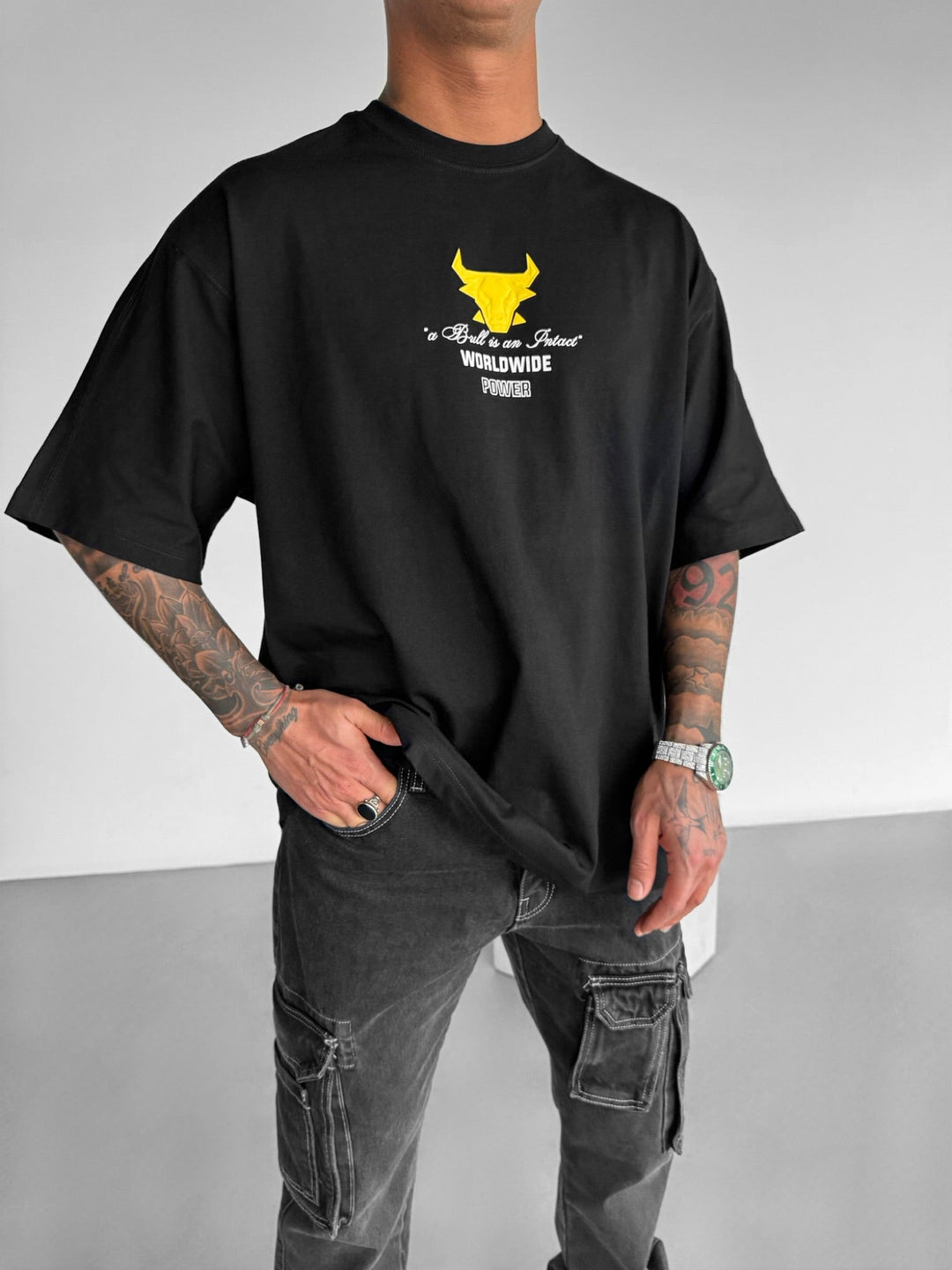 Oversize Bull Worldwide T-shirt - Svart och Gul
