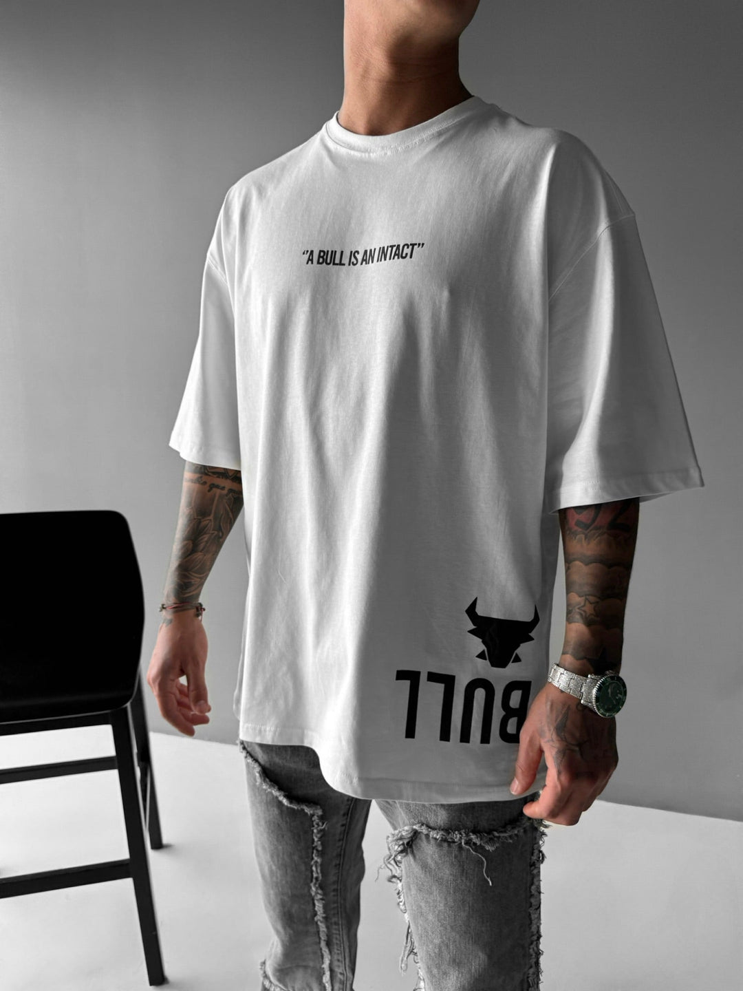 Oversize Bull T-shirt - Vit och Svart