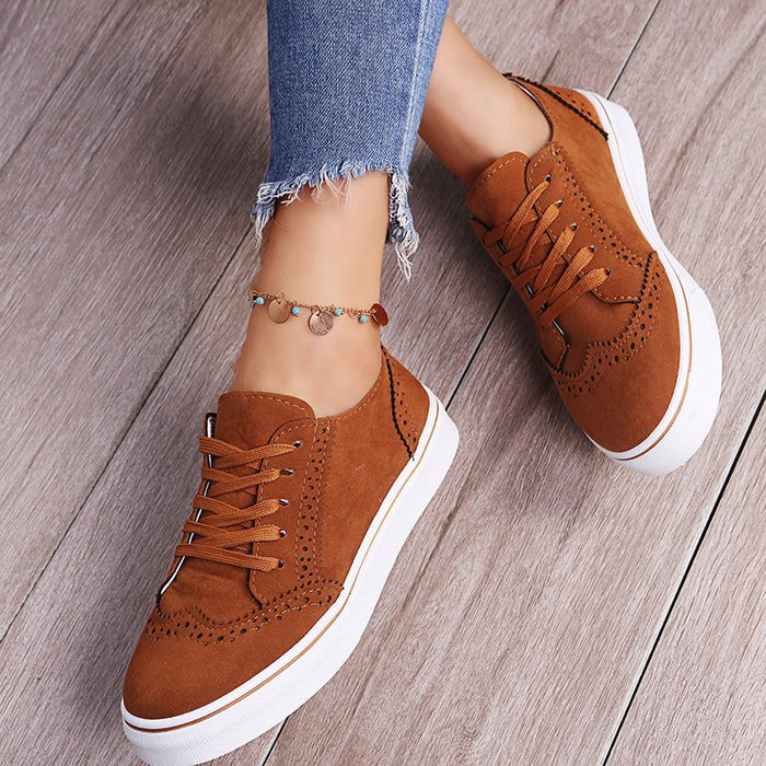 Dam Lågskaftad Sneaker med Broderimönster Snörning