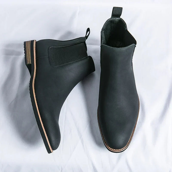 Chelsea Boots i Läder med Elastiska Sidopaneler