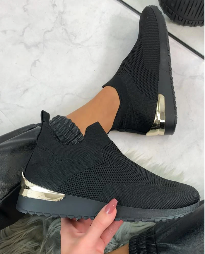 Dam Slip-On Sneakers med Mesh och Gulddetalj